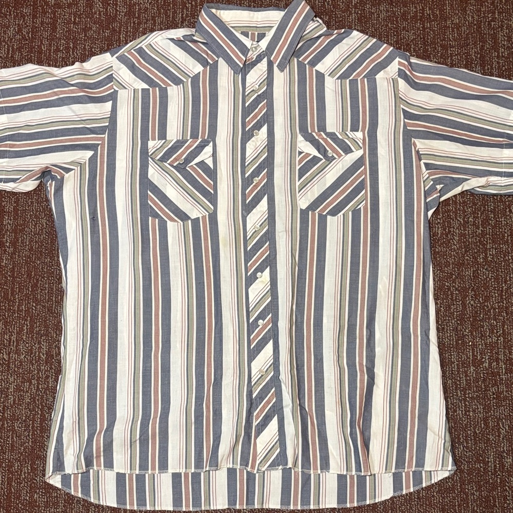 Vintage Wrangler short sleeve button down pearl snap western cowboy 90’s casual